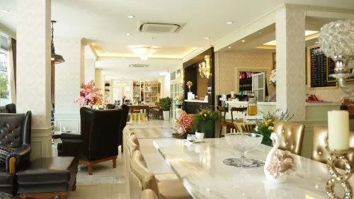 Westgate Residence Hotel Restauration Photos