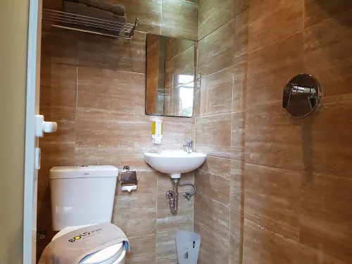 Bold Hotel Jakarta Zimmer Photos