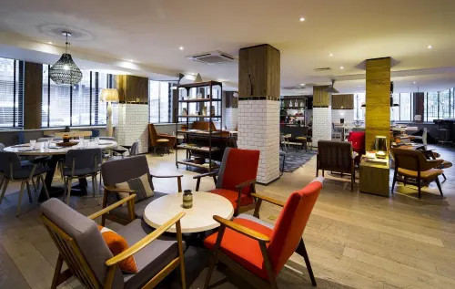 The Corner, London City Dining Photos