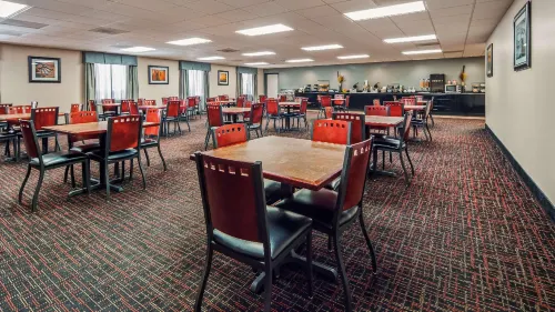 Best Western Salinas Monterey Hotel Restauration Photos