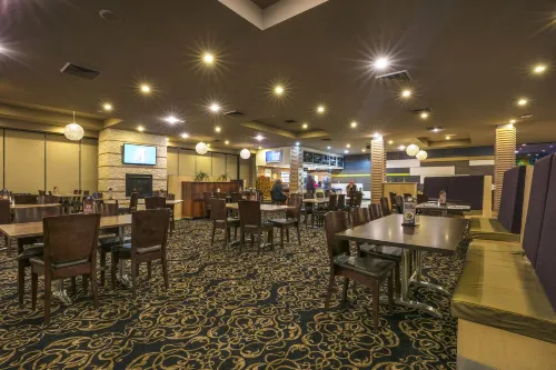 Nightcap at Waltzing Matilda Hotel Dining Photos