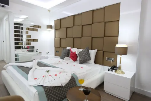 Elips Royal Hotel & Spa Zimmer Photos
