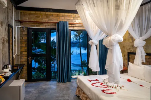 Koh Rong Hill Beach Resort Photos