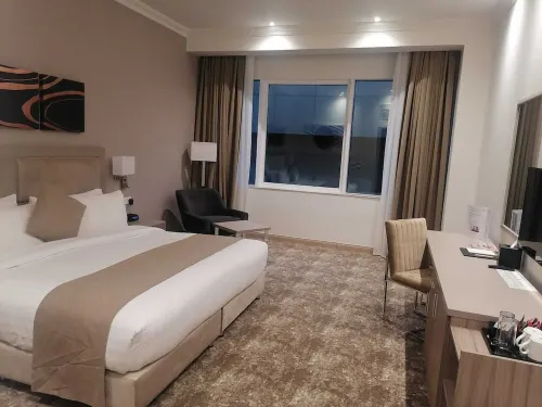 Gloria Hotel and Suites Zimmer Photos
