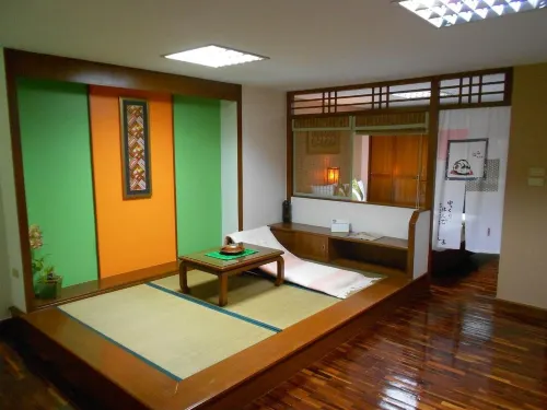 B.S. Court Hotel Sathorn Rooms Photos