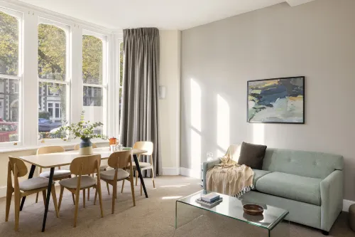 Saco Cardiff Cathedral Road Photos
