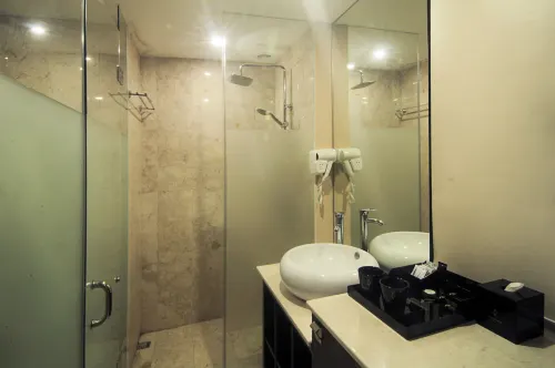 Grand Edge Hotel Semarang Kamar Photos