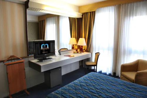 Hotel Maxim Rooms Photos