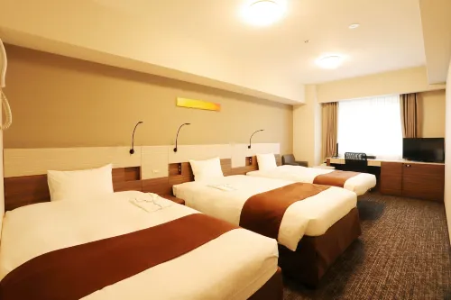 Smile Hotel Premium Osaka Hommachi Photos