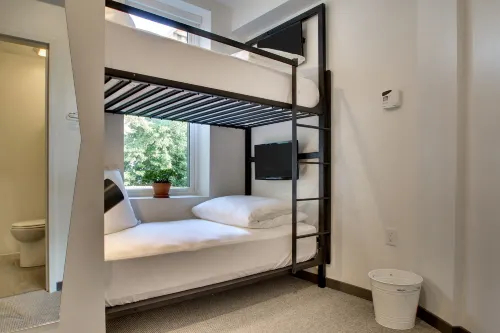Hotel Hive Huoneet Photos