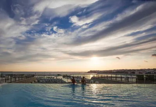 Wyndham Grand Istanbul Kalamış Marina Hotel Loisirs et amusements Photos