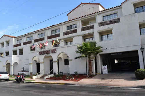 Old Town Western Inn Exterior Photos