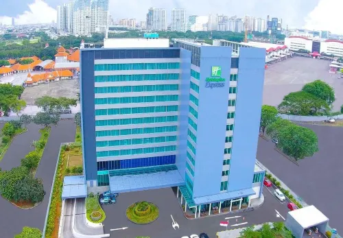 Holiday Inn Express Jakarta International Expo Exteriör Photos