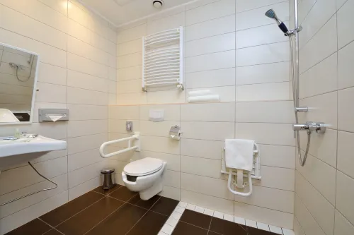 Promenade City Hotel Photos