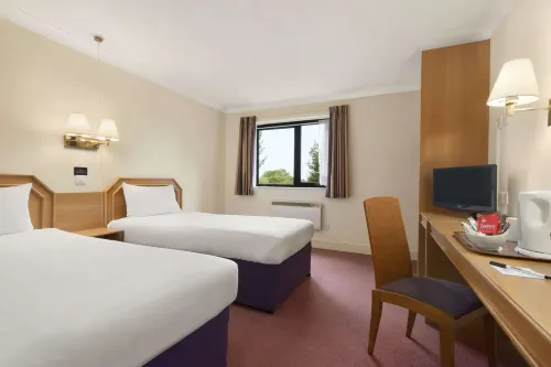 Days Inn by Wyndham Stafford Camere Photos