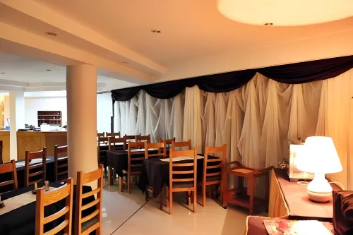 San Remo Hotel Restauration Photos