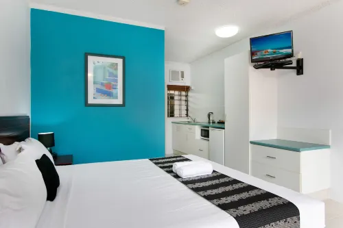 Cairns City Palms Rooms Photos