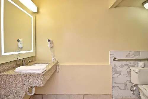 SureStay Hotel by Best Western Sarasota Lido Beach Rooms Photos