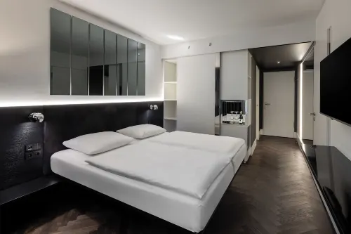 Hotel Amano Grand Central Photos