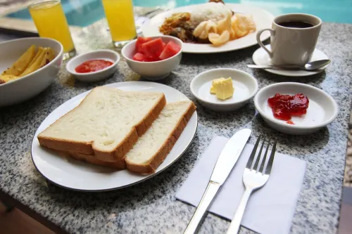 Choice Stay Hotel Denpasar Makanan Photos