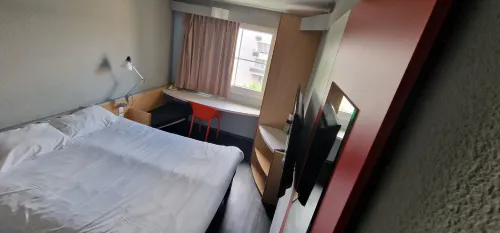 Ibis Strasbourg Aéroport le Zénith Huoneet Photos