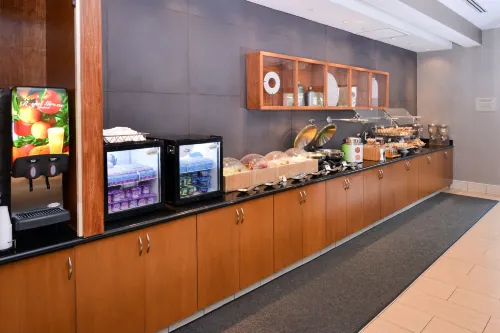 SpringHill Suites Corona Riverside Restauration Photos