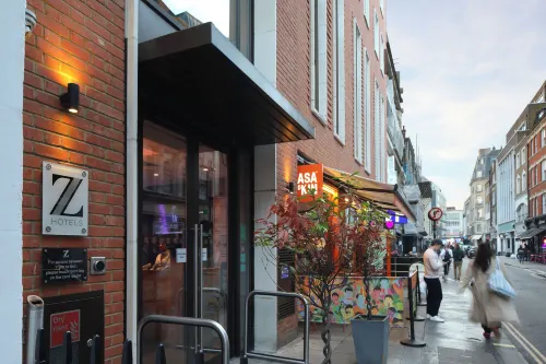 The Z Hotel Tottenham Court Road À proximité de l'hôtel Photos