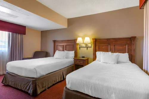 Best Western Plus Kings Inn  Suites Kamar Photos