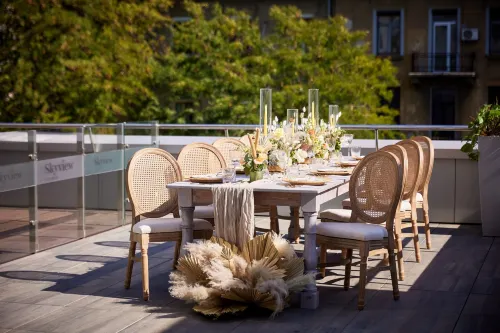 Sheraton Bucharest Hotel Restauration Photos