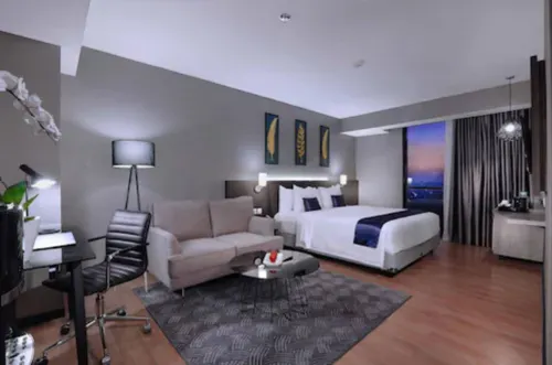 ASTON Inn Pandanaran - Semarang Kamar Photos
