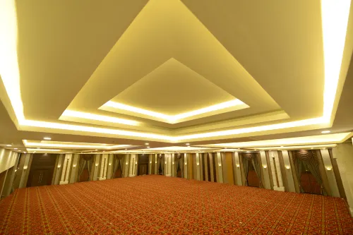 Grand Tjokro Hotel Balikpapan Business Facilities Photos