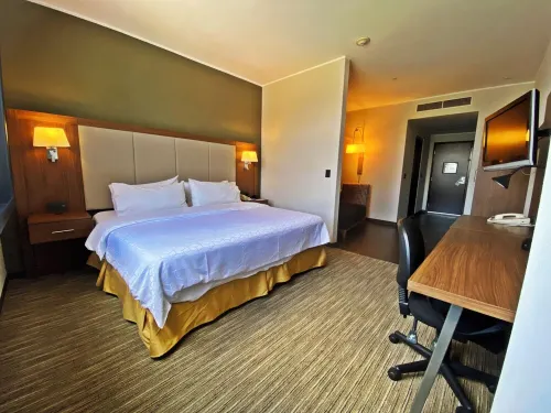 Holiday Inn Express Mexico Santa Fe Rum Photos