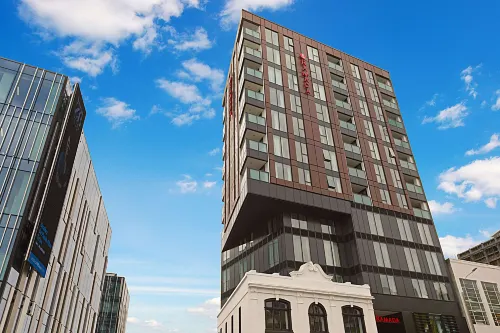 Ramada Suites by Wyndham, Victoria Street West Exterior Photos