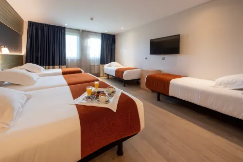 Hotel Avenida Photos