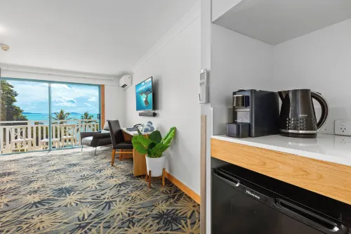 Airlie Beach Hotel Rooms Photos