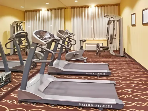 Holiday Inn Express & Suites Salinas Leisure & Recreation Photos