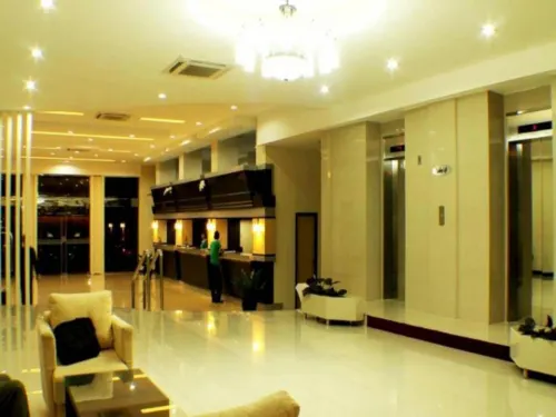Daima Hotel Padang Area Publik Photos