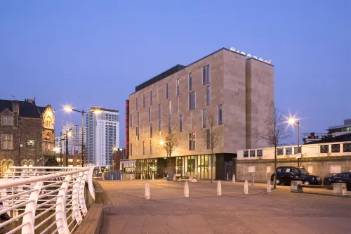 Four Points Flex by Sheraton Cardiff Рядом с отелем Photos
