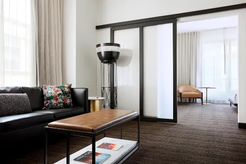 New York Marriott at The Brooklyn Bridge Featured Photos