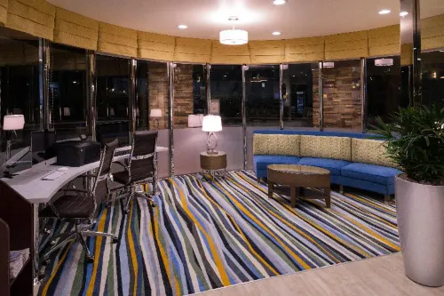Holiday Inn Express & Suites Pasadena - Los Angeles 호텔 주변 Photos