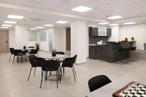 Thess Residences Makanan Photos