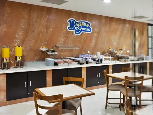Holiday Inn Express Mexico Santa Fe Ăn uống Photos