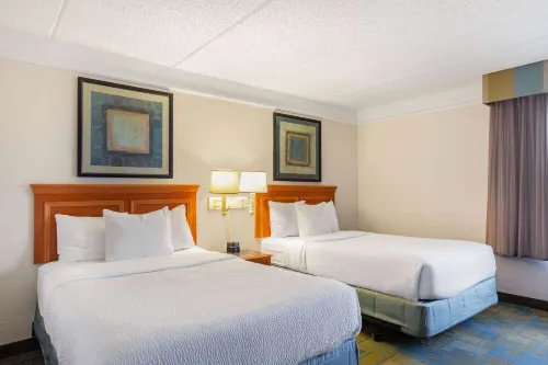 La Quinta Inn & Suites by Wyndham Ft. Lauderdale Plantation Photos