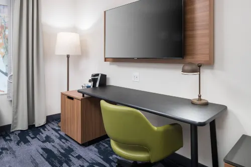Fairfield Inn & Suites Savannah I-95 North Rooms Photos