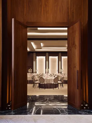 The Lana - Dorchester Collection Restauration Photos