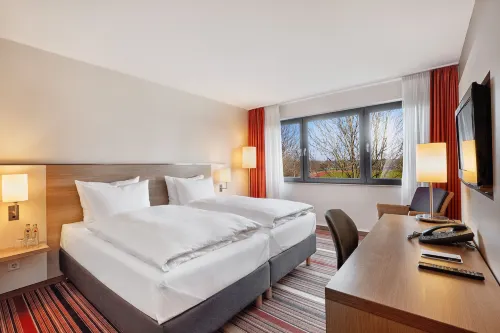 H+ Hotel Bochum Kamar Photos