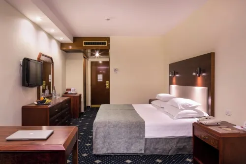 Ramada Jerusalem Hotel Rum Photos