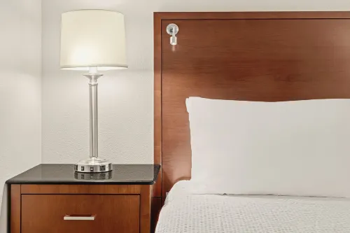 The Ashley Inn & Suites Rooms Photos