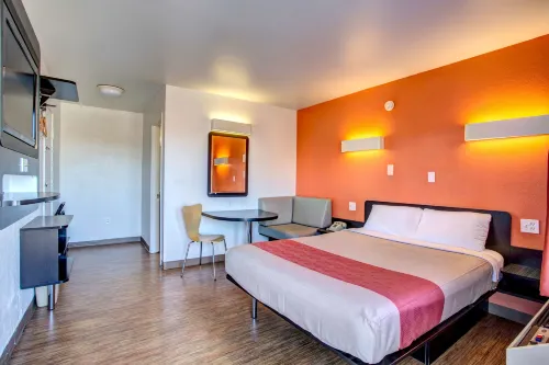 Motel 6 Murfreesboro, TN Photos