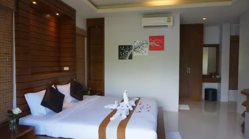 Lanta Intanin Resort Zimmer Photos